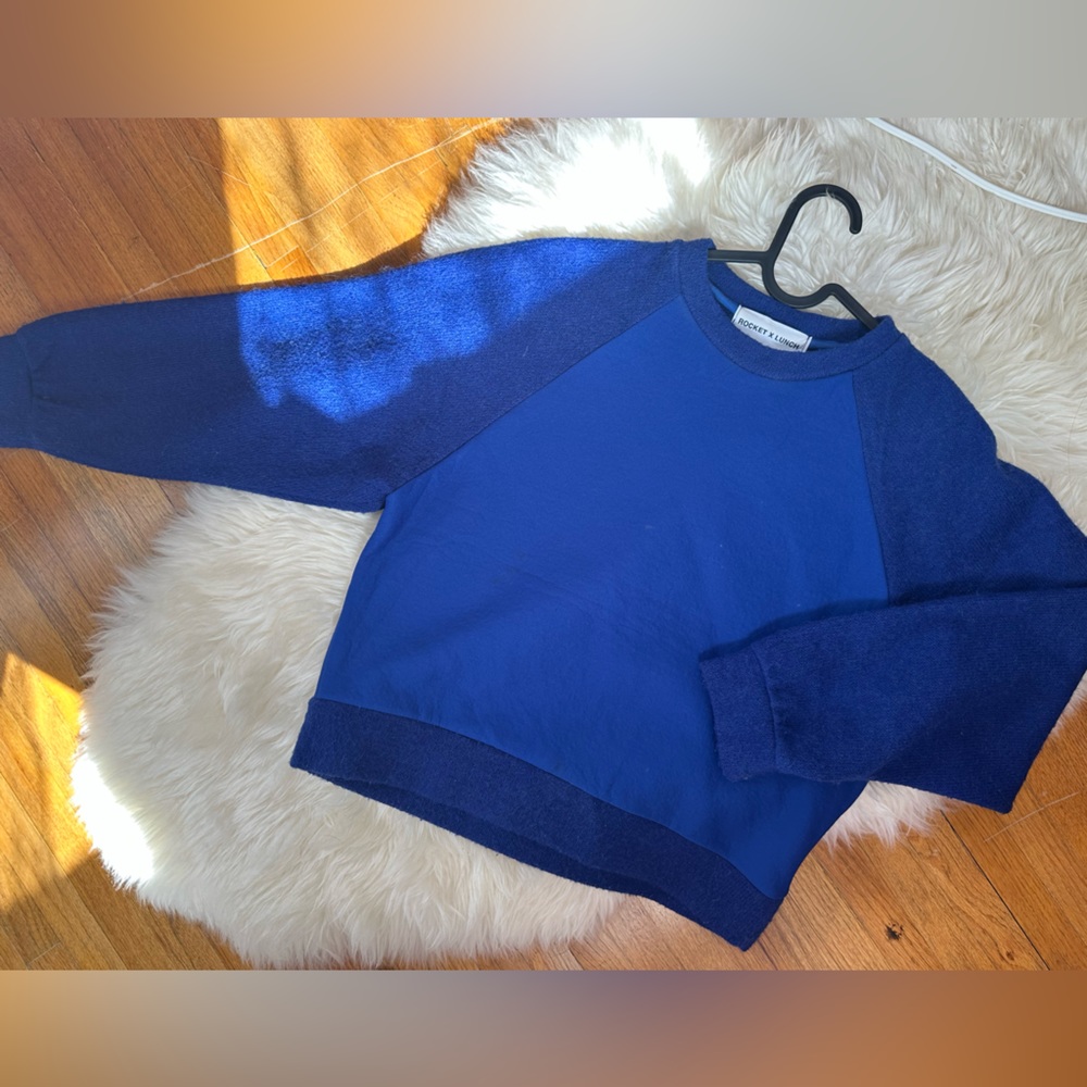 Blue sweater - Picture 3 of 6